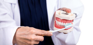 كيفية تفادي أخطاء فرشاة الأسنان لتفادي الأخطاء الشائعة في العناية في الأسنان